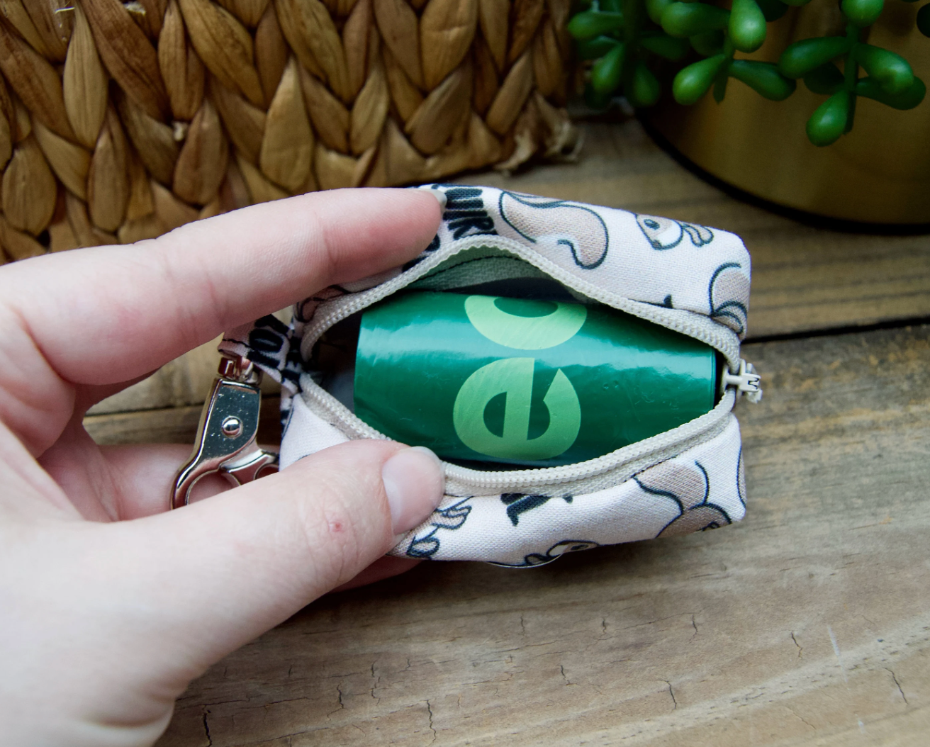 SQUIRREL : Squirrel Patrol Funny Dog Poop Bag Holder