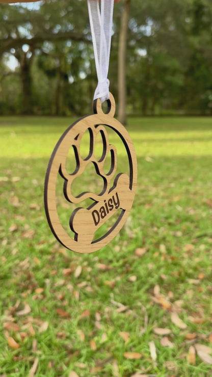 Circle Cutout Custom Pet Name Christmas Ornament
